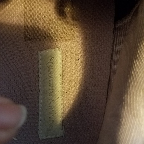 Ladies gray Puma brand running shoes size  7 - Picture 5 of 9